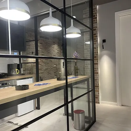 Hotel apartamentowy Retreat Tirana