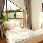 Retreat Apartahotel 3*