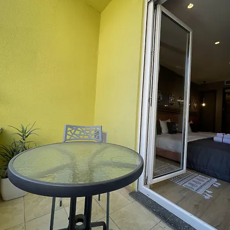 Aparthotel Retreat 3*