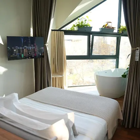Retreat Aparthotel